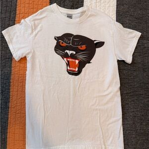 Gildan White T-Shirt with Fierce Panther Design men’s size small